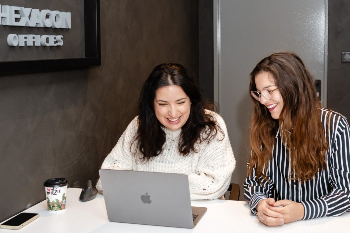 Wisanna team collaborating